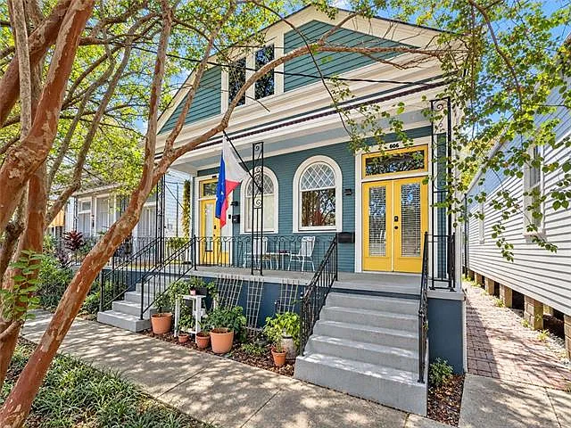 2 bed, 1.0 bath, 884 sqft, $1,800 — Photo 3