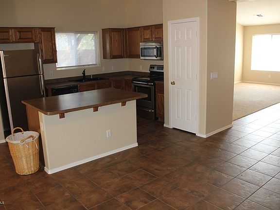 5th image of 15720 N 161st Ave