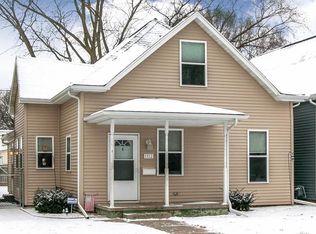 1312 J St SW, Cedar Rapids, IA 52404