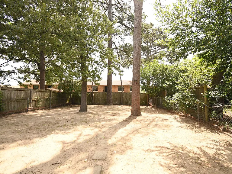 7114 Gatewood Dr — Photo 19