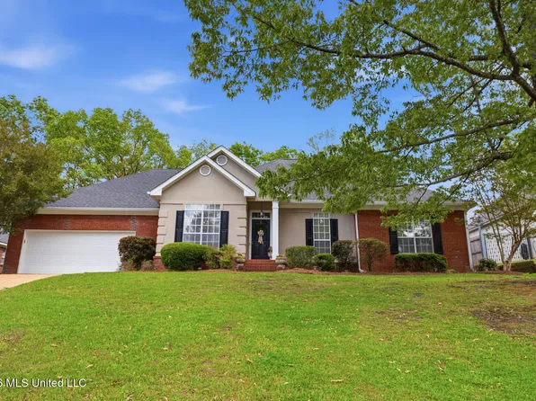 420 Woodlands Cir, Brandon, MS 39047