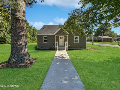 901 Tuscarora Avenue, Elizabeth City, NC, 27909