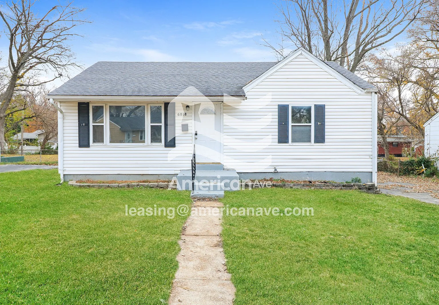 4 bed, 1.0 bath, 968 sqft, $1,209 — Photo 1