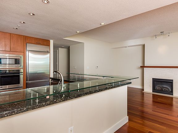 5th image of 1205 Pacific Hwy #1502