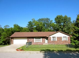 1022 Laurel Dr, Jefferson City, MO 65109