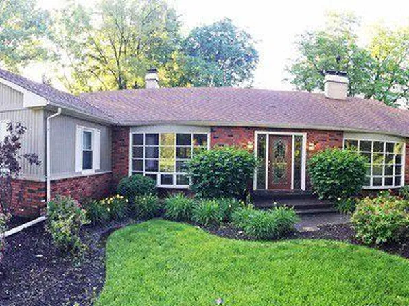 883 Oakhurst Ln, Riverwoods, IL 60015