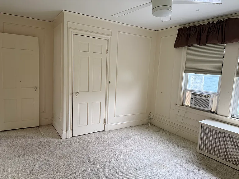 291 Russett Rd — Photo 16