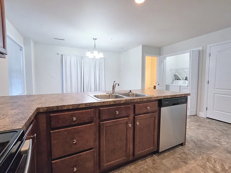 107 Cedarwood Dr — Photo 8