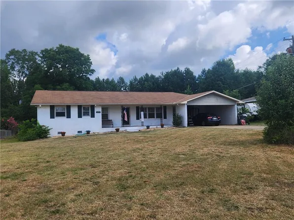2406 40th St, Phenix City, AL 36867
