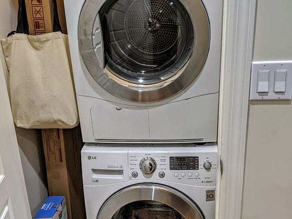 5th image of 3039 32nd St APT 2B