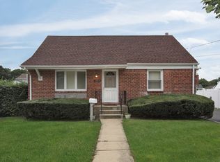 2464 York St, East Meadow, NY 11554