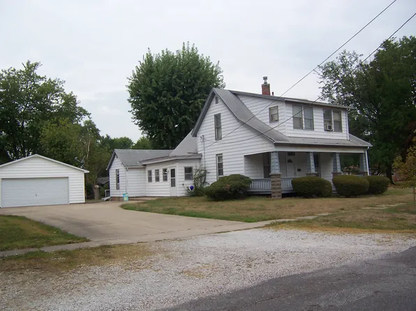251 N Scofield St, Carthage, IL 62321