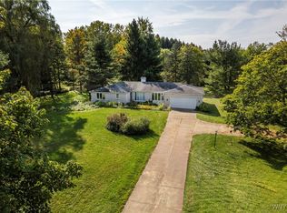493 Davis Rd, East Aurora, NY 14052