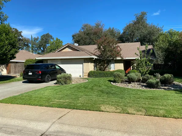 2416 Castlewood Dr, Redding, CA 96002