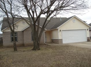 301 N Supernaw St, Skiatook, OK 74070