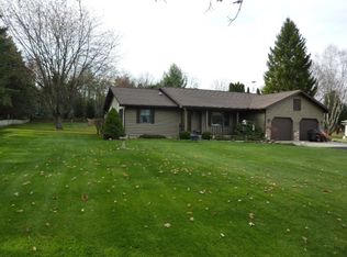 8142 S Youngman Rd, Greenville, MI 48838