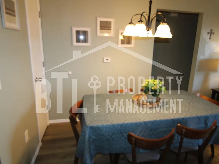 2905 Vineyards Pkwy #5 — Photo 7