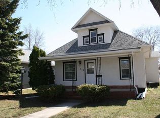 719 E 6th Ave, Mitchell, SD 57301