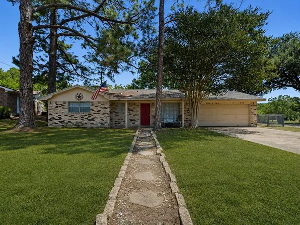 2015 Lee St, Brenham, TX 77833