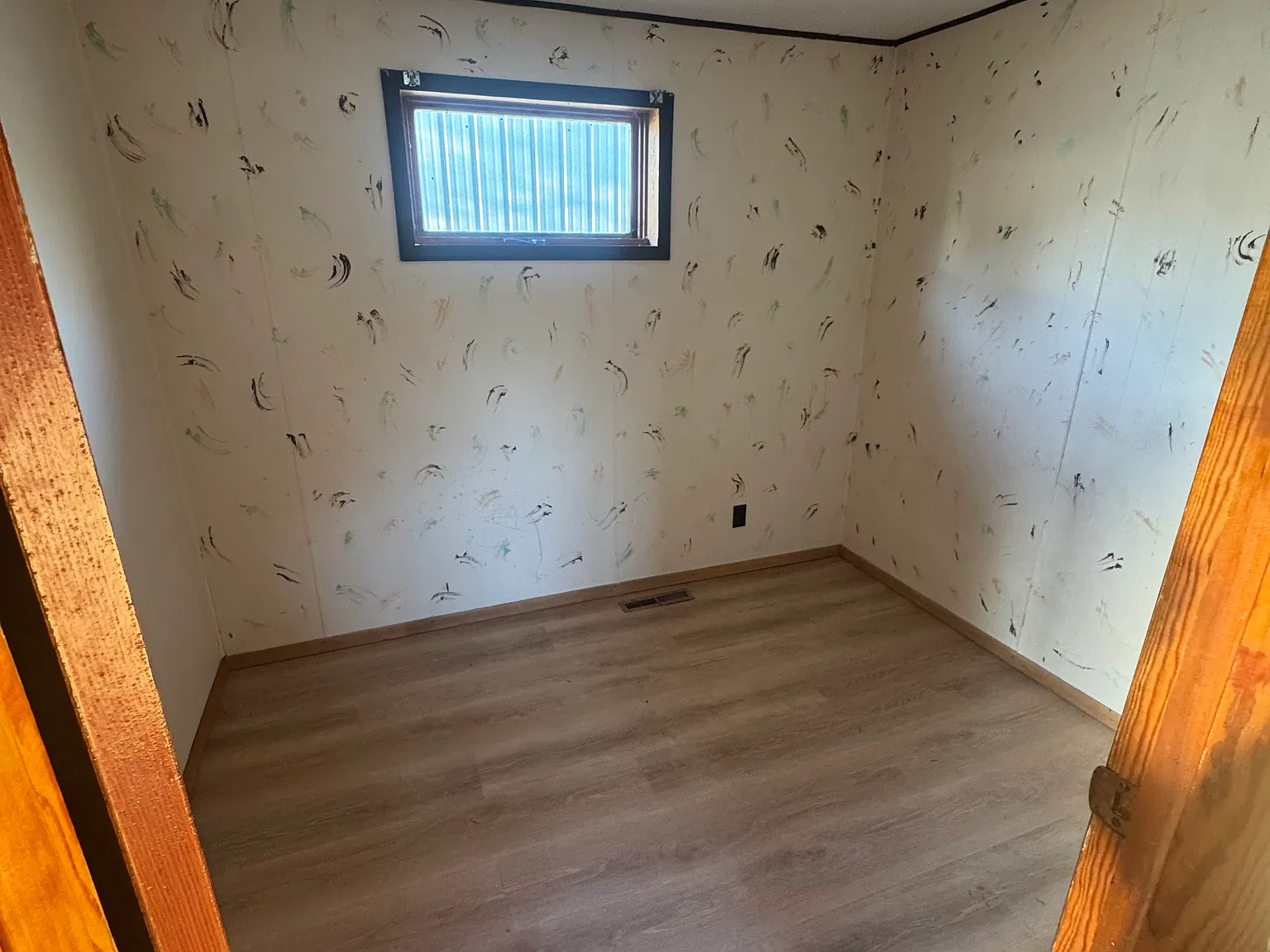 3 bed, 1250 sqft, $1,000 — Photo 4