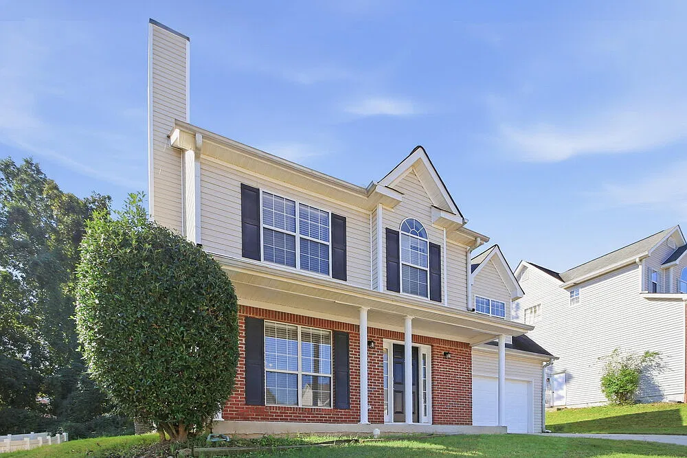 4 bed, 2.5 bath, 1967 sqft, $2,075 — Photo 4