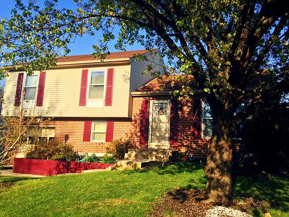 Front exterior, right side