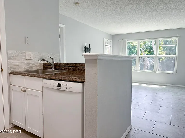 1401 S Palmetto Ave #111 — Photo 16