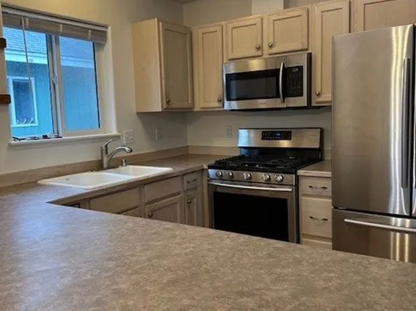 6521 Baby Bear Dr, Anchorage, AK 99507