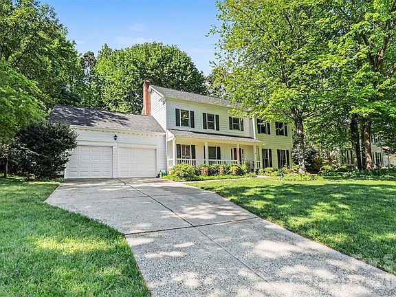 3rd image of 7218 Glen Brook Ln
