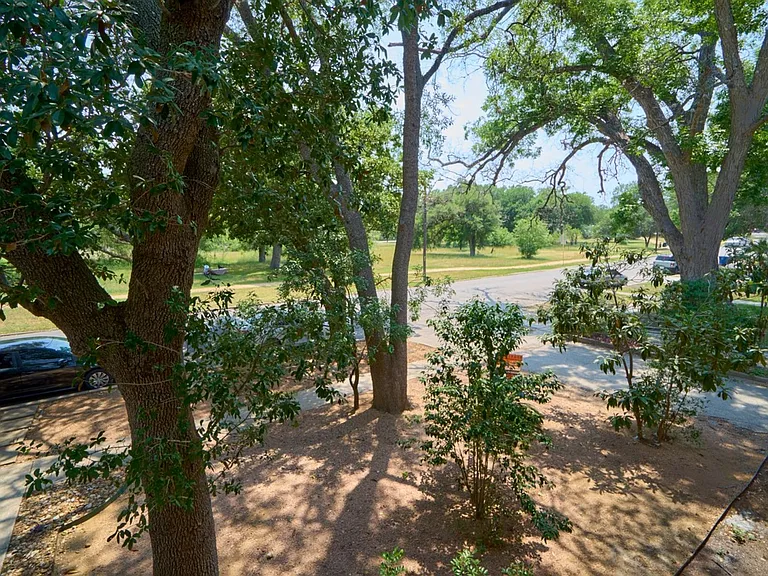 133 Parland Pl — Photo 24
