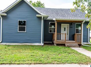 1113 6th St, Aurora, NE 68818