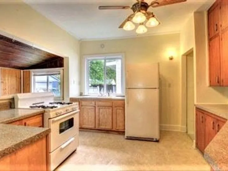 1011 W Tremont St — Photo 9