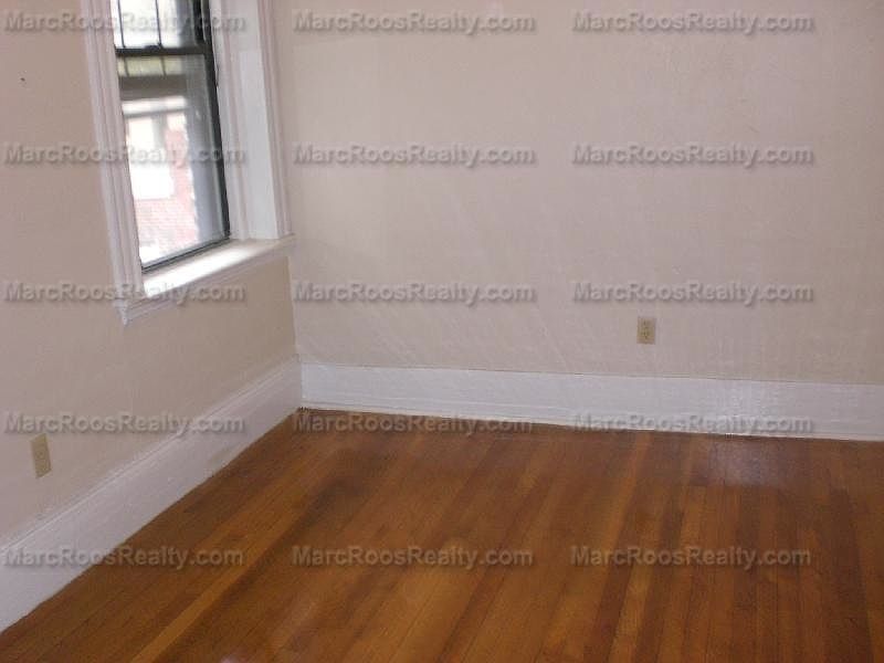2nd image of 144 Hemenway St APT 2