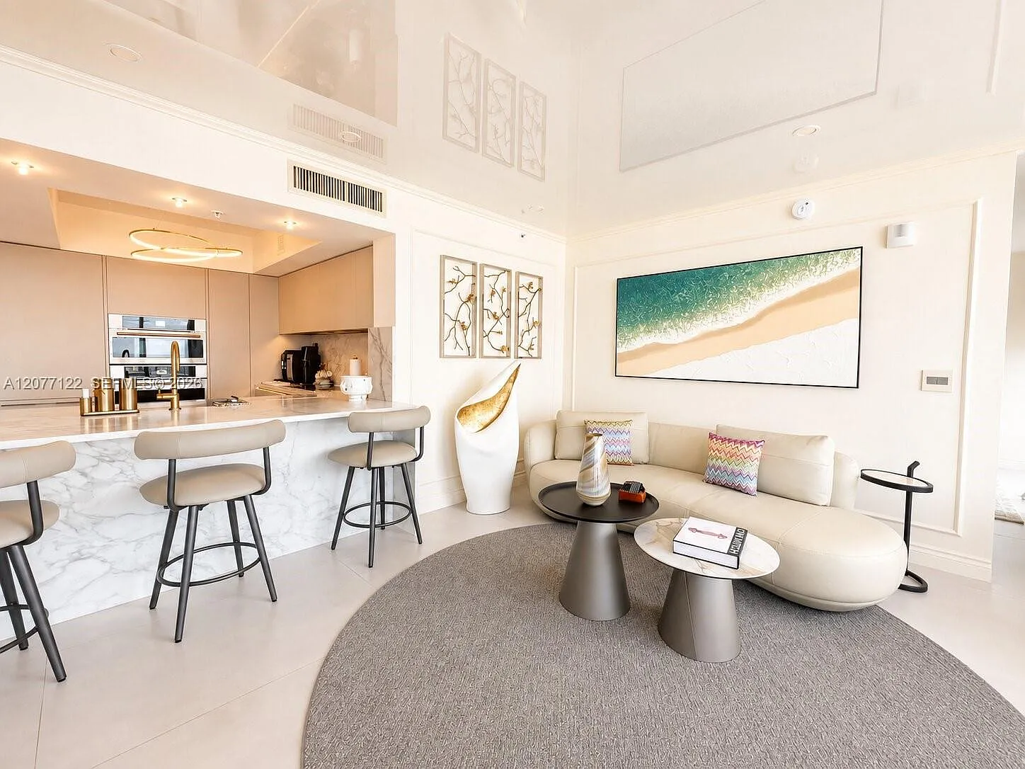 La Perla Condo — Photo 4