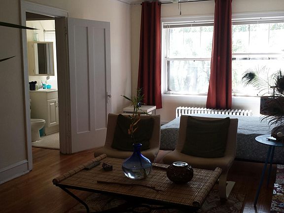 3rd image of 7465 N Marshfield Ave APT 2