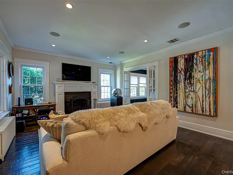 24 Soundview Rd — Photo 6