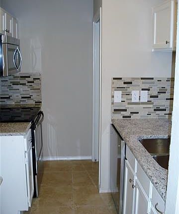 3rd image of 3824 Pickett Pl