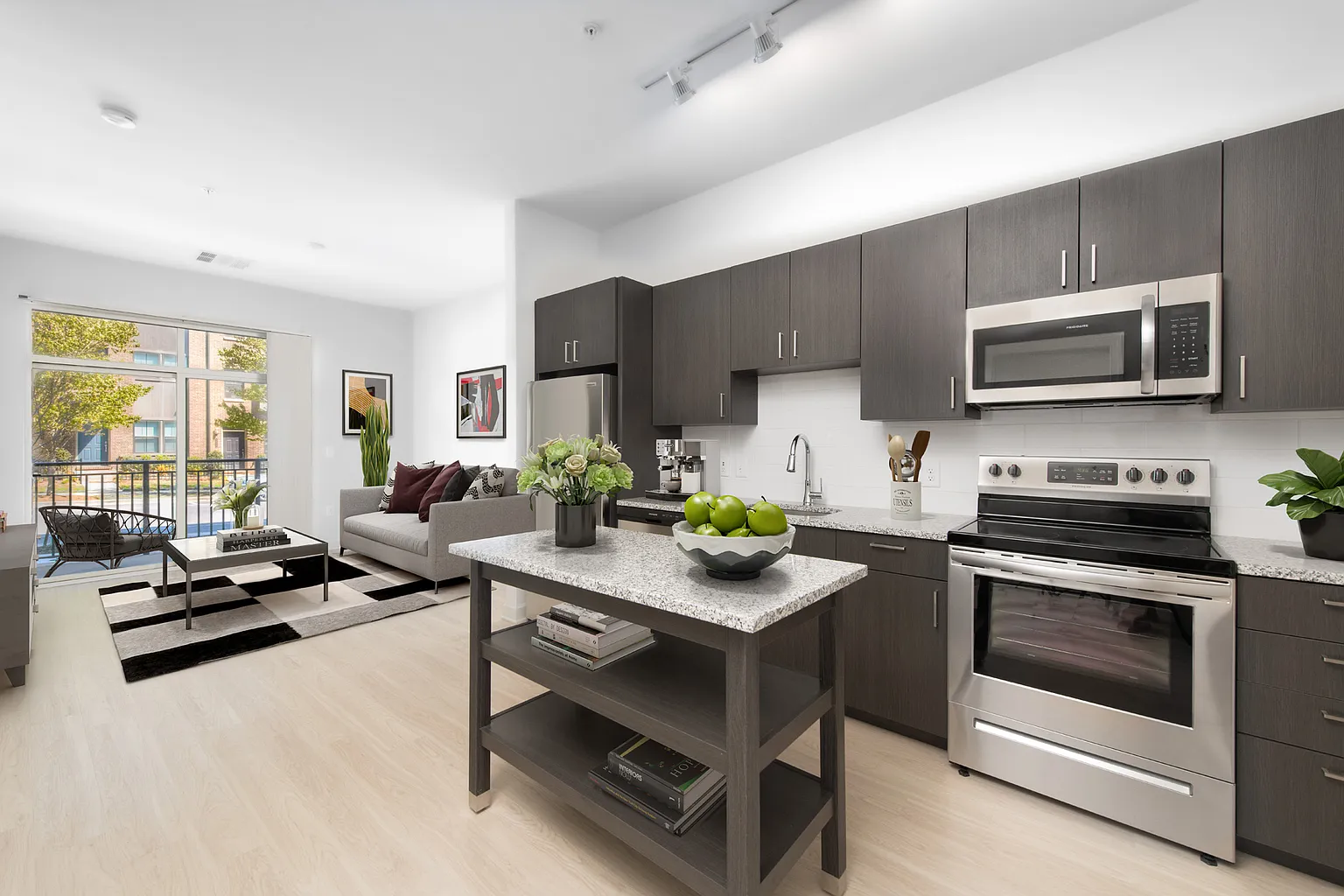 4650 Van Buren St APT 539 photo 1