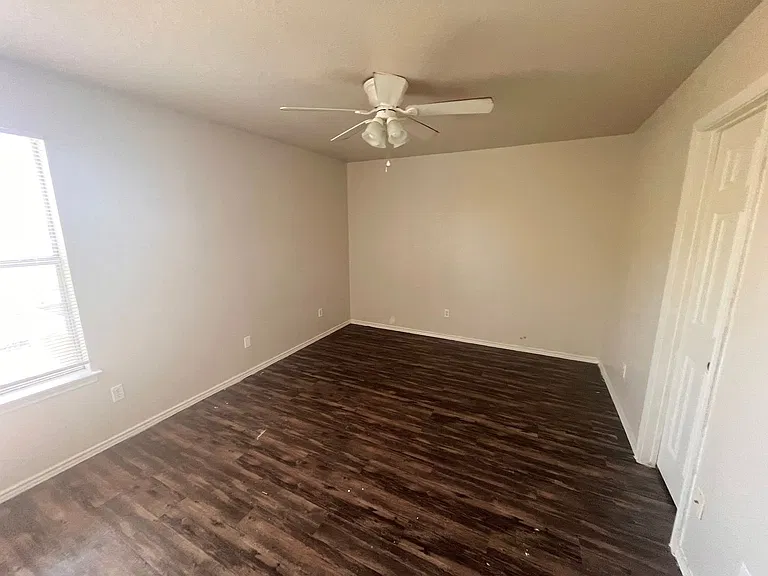 1312 Dugger Cir #C — Photo 8