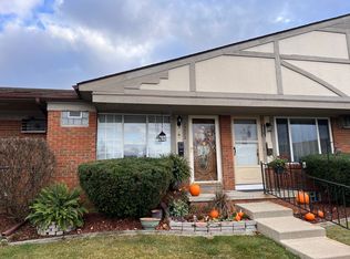 25372 Potomac Dr #5, South Lyon, MI 48178