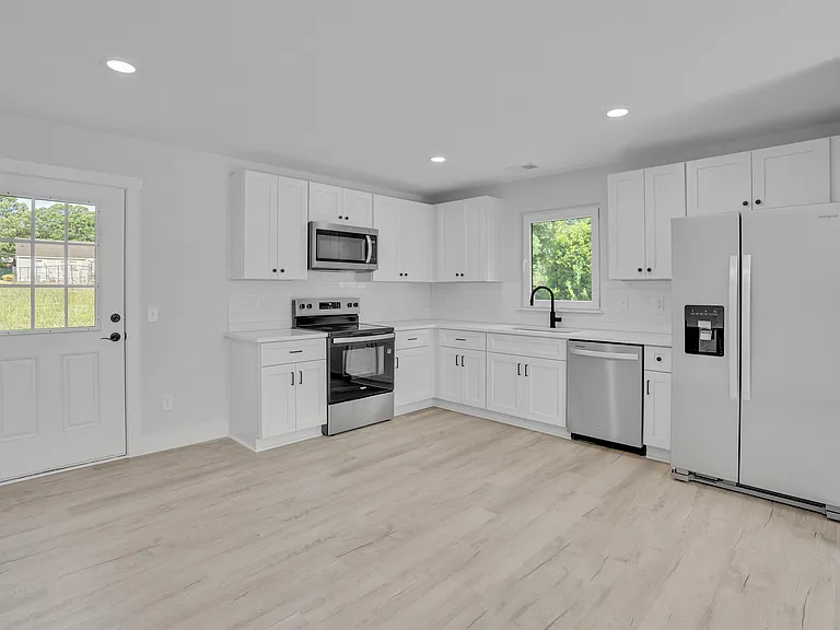 523 S Cedar Ave #523 — Photo 9