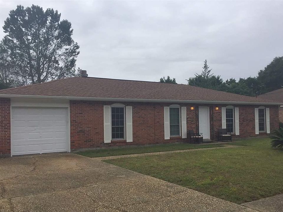 1st image of 4525 Treeline Dr