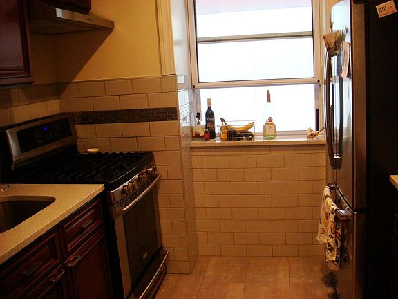 2nd image of 3092 34th St APT 4A