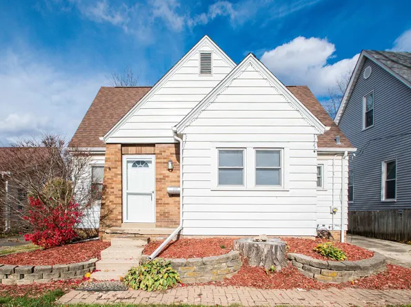 311 E Forrest Hill Ave, Peoria, IL 61603