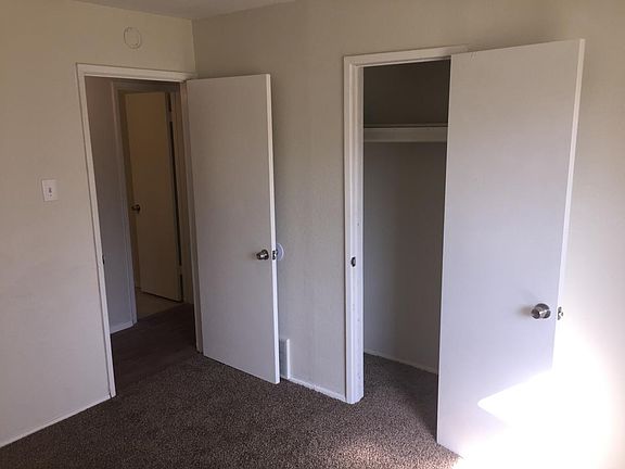 Middle Bedroom