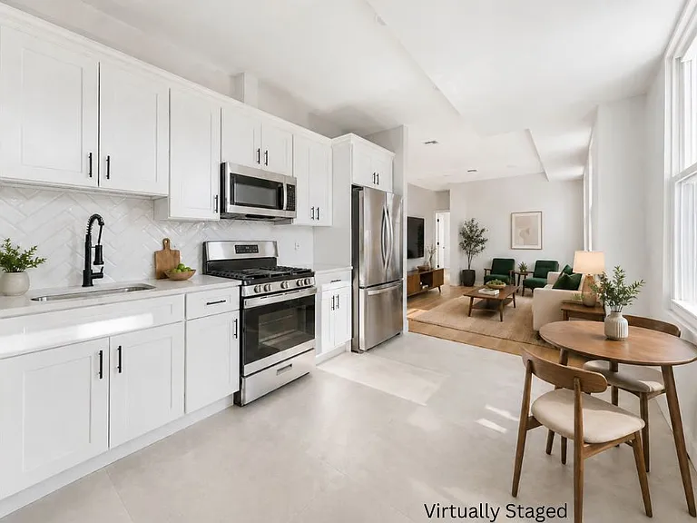 977B Sanford Ave #B — Photo 2