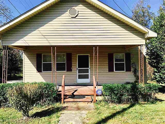 1st image of 220 S Ainsley St