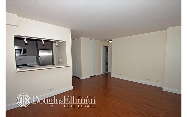 Rented by Douglas Elliman | media 23