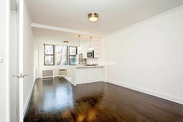 Rented by Mirador Real Estate | media 19