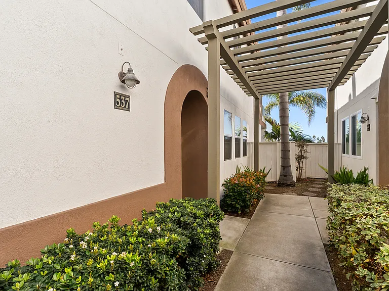 537 Sweet Pea Pl — Photo 38